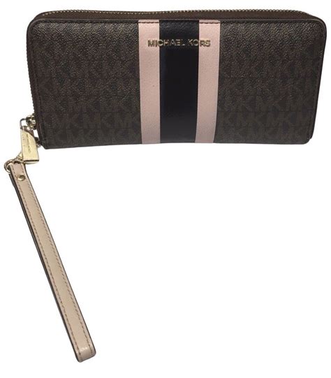 michael kors geldbörse travel continental met center stripe|Logo Stripe Continental Wristlet .